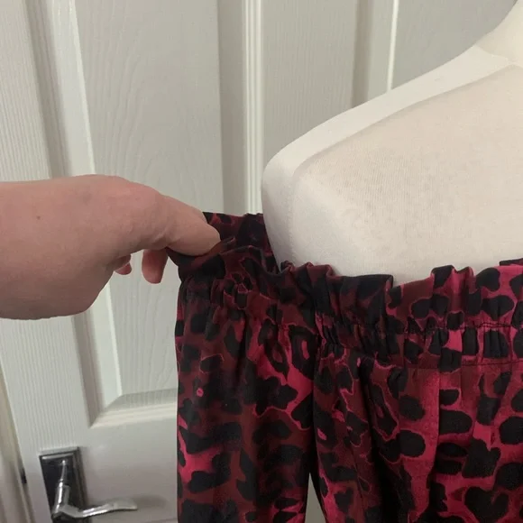 Hush Size 8 Dress Off the Shoulder Animal Print Short Pockets Bardot Womens - Picture 4 of 9